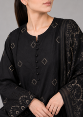 3 Piece full Emroidered Lawn Suit